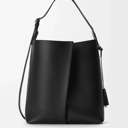 Large Bilbao Bucket In Smooth Calfskin