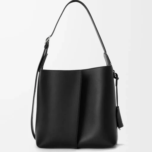 Medium Bilbao Bucket In Smooth Calfskin