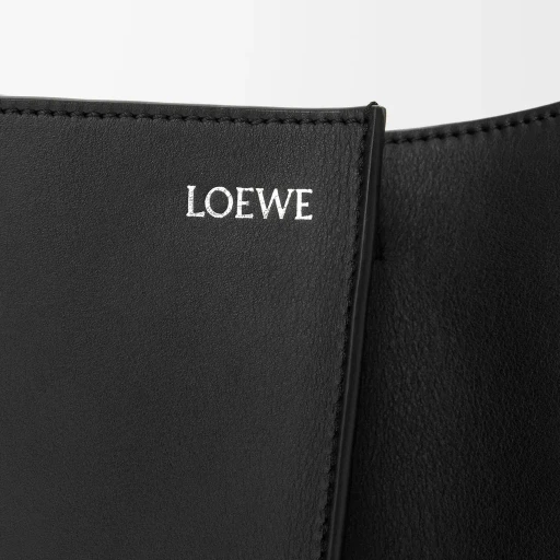Medium Bilbao Bucket In Smooth Calfskin