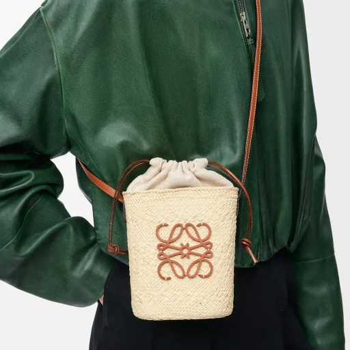 Square Pocket In Iraca Palm And Calfskin