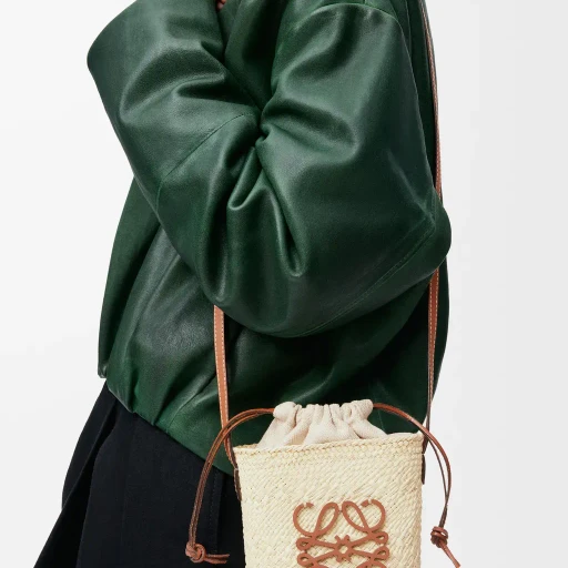 Square Pocket In Iraca Palm And Calfskin
