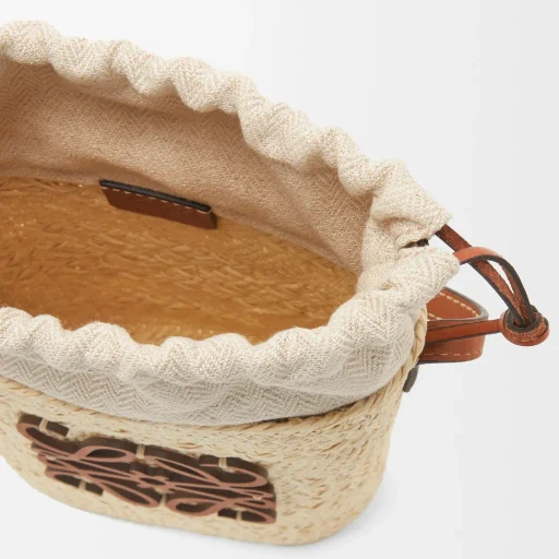 Square Pocket In Iraca Palm And Calfskin
