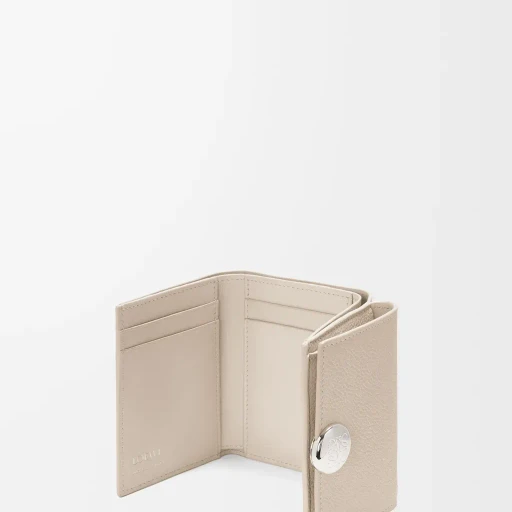 Pebble Trifold Wallet In Pebble Grain Calfskin