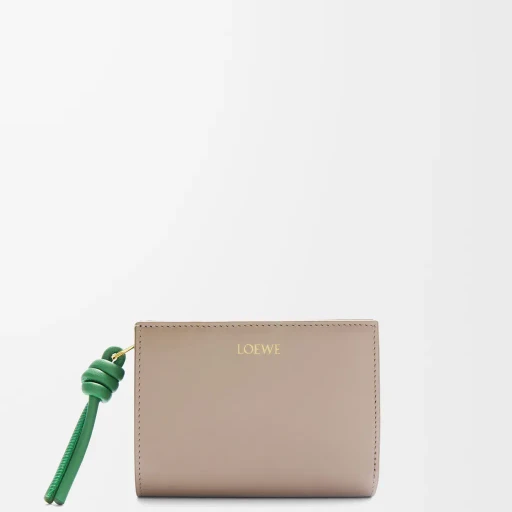 Knot Compact Wallet In Shiny Nappa Calfskin