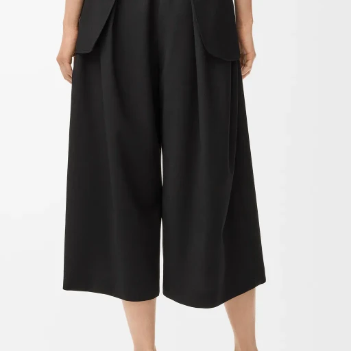 Cropped Cargo Trousers In Wool