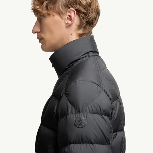 Eglise Square-Quilted Hooded Short Down Jacket