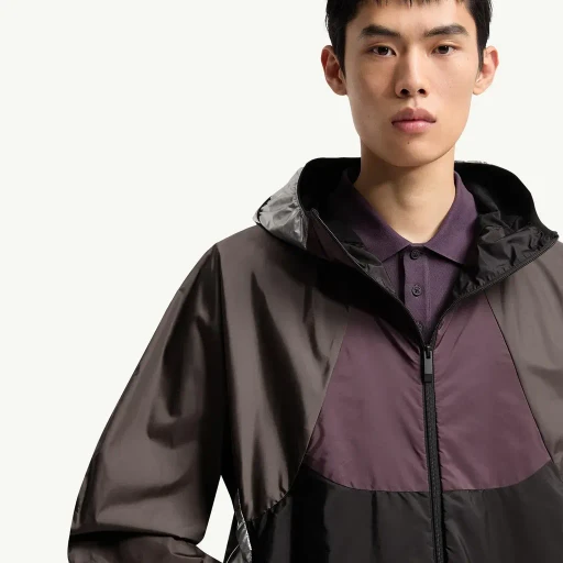 Sormiou Packable Hooded Windbreaker