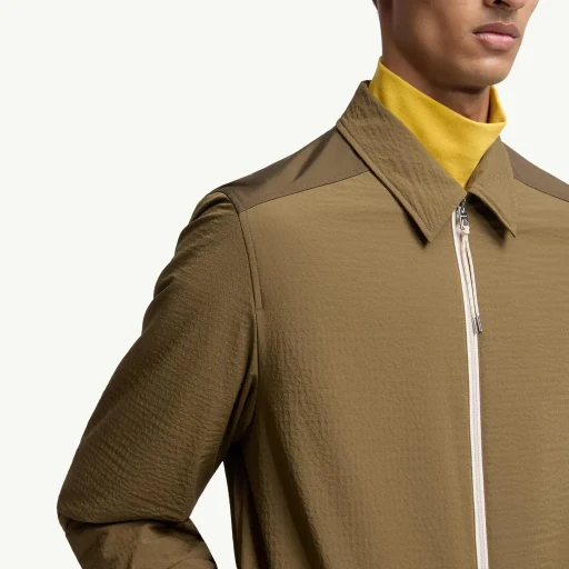 Padded Seersucker Zip-Up Shirt