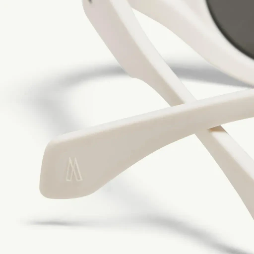 Futuro Round Sunglasses