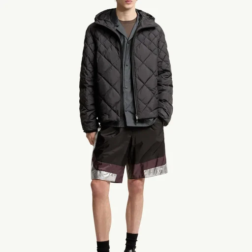 Merak Geometric-Quilted Hooded Short Down Jacket