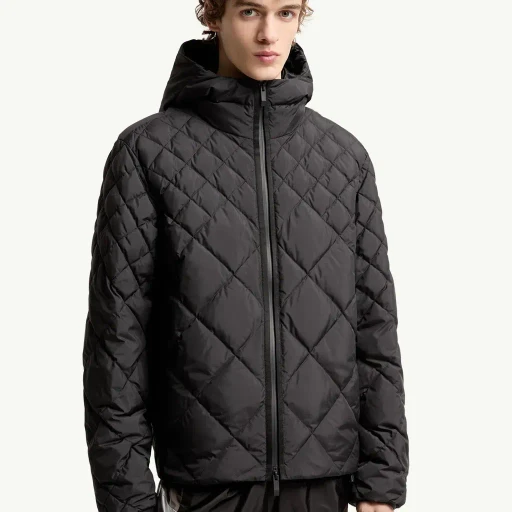 Merak Geometric-Quilted Hooded Short Down Jacket