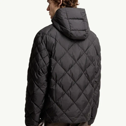 Merak Geometric-Quilted Hooded Short Down Jacket