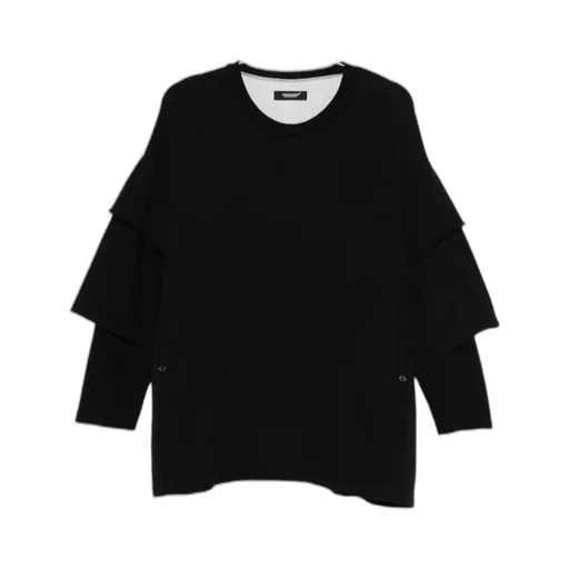 Layering Long-Sleeved Shirts And T-Shirts