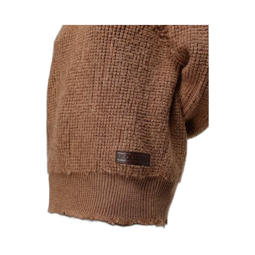 Long-Sleeved Crew Neck Sweater