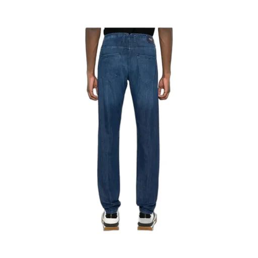 Logo-Patch Tapered Jeans