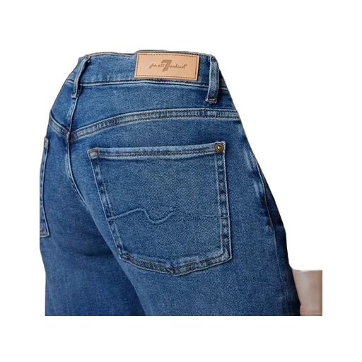 Straight-Leg Jeans