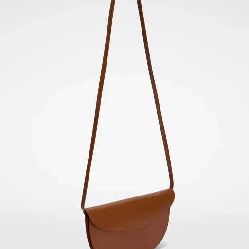 Curve Wallet With Strap
