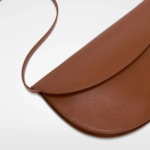 Curve Wallet With Strap