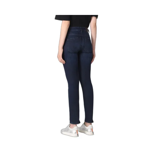 Slim-Fit Jeans