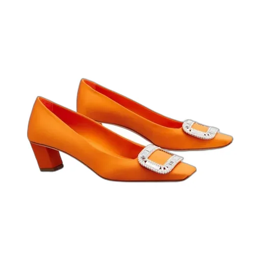 Roger Vivier Belle Vivier Pilgrim Buckle Embellished Pumps