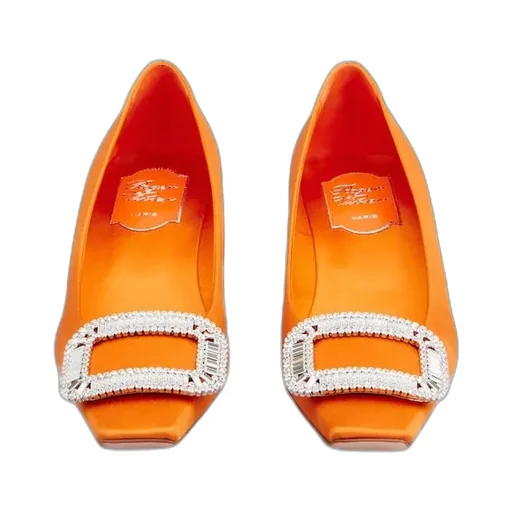Roger Vivier Belle Vivier Pilgrim Buckle Embellished Pumps
