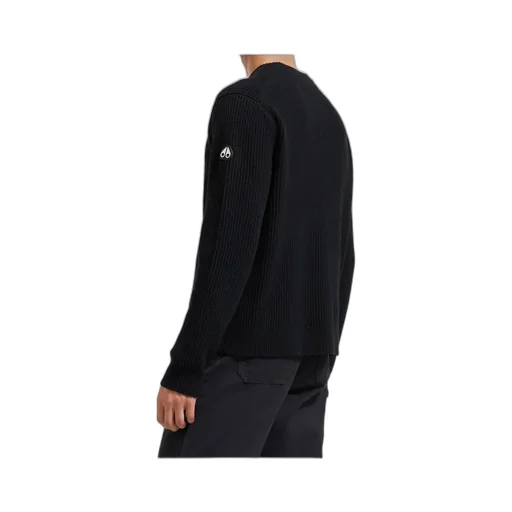 Long-Sleeved Round-Neck Sweater