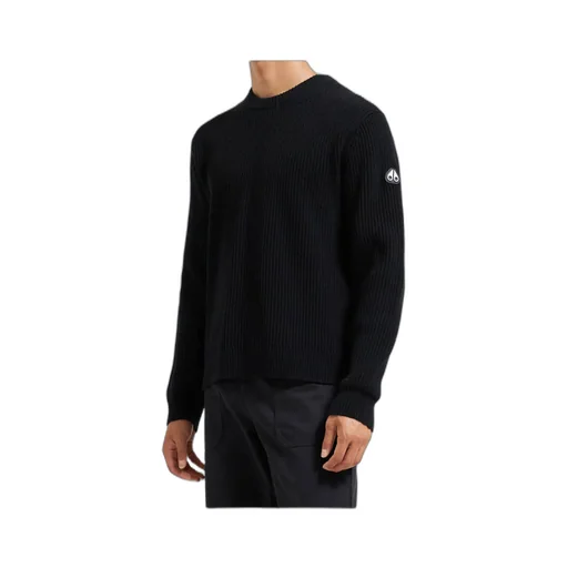 Long-Sleeved Round-Neck Sweater