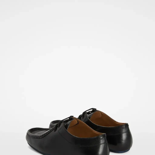 Hood Lace-Up Shoe