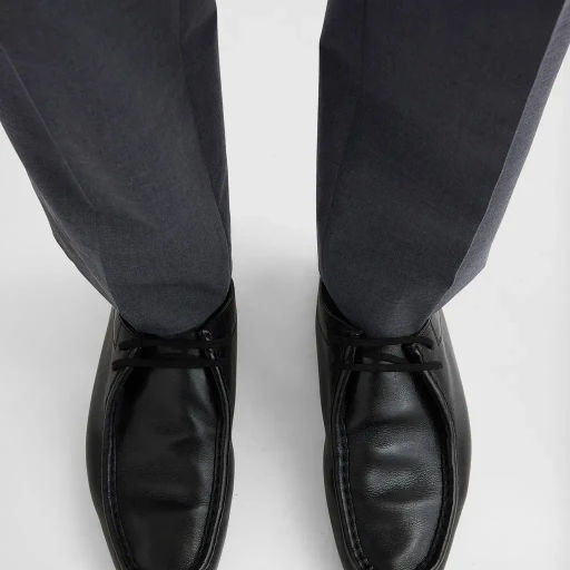Hood Lace-Up Shoe