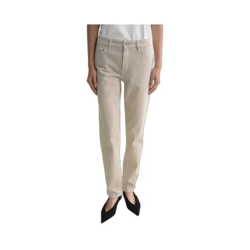 TotÊMe Low-Cut Tapered Jeans