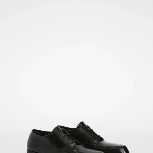 Lace-Up Shoe