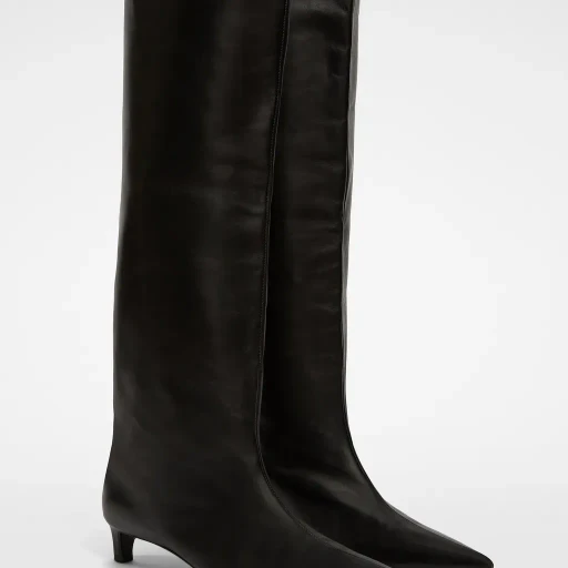 Knee Boot