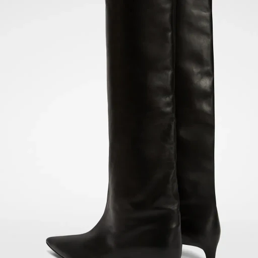 Knee Boot