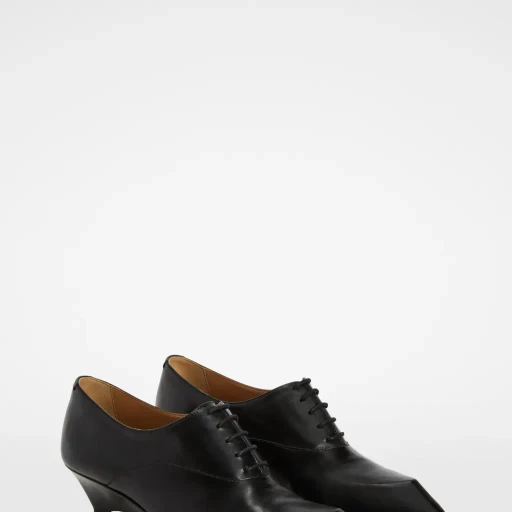 Lace-Up Shoe