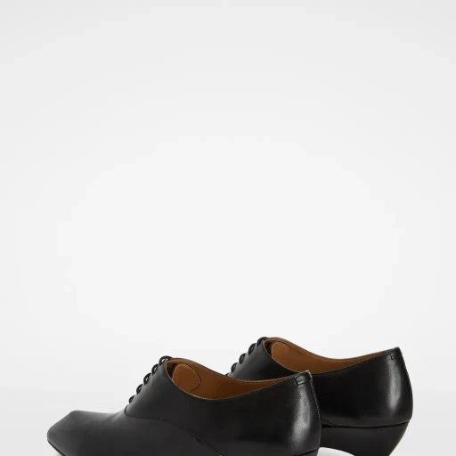 Lace-Up Shoe