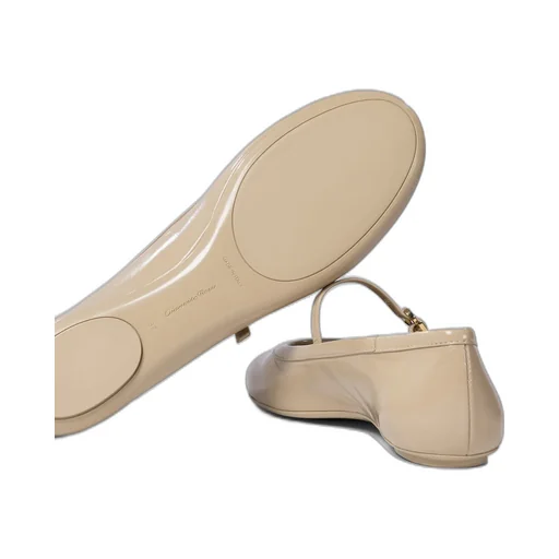 Round-Head Flat Shoes