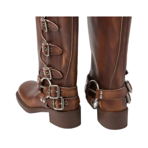 Round-Toed Boots