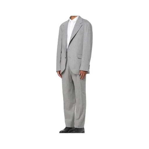 Long-Sleeved Suit