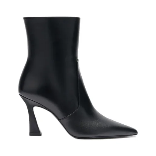 Pointed-Toe Leather Boots