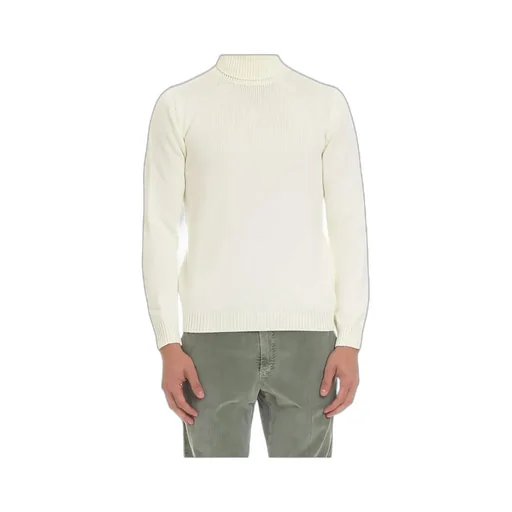 High-Neck Long-Sleeved Sweater