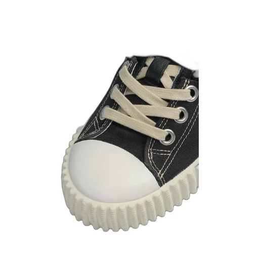 Maison Margiela Round-Toe Lace-Up Sneakers