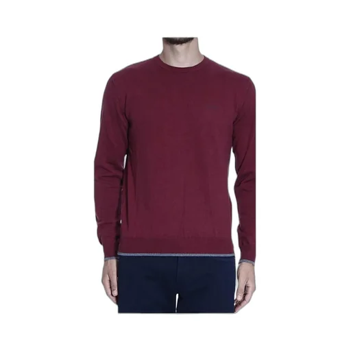 Round-Necked Logo Pullover