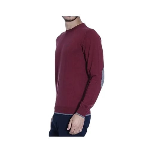 Round-Necked Logo Pullover