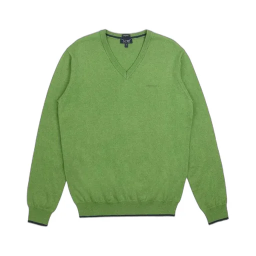 V-Neck Pullover