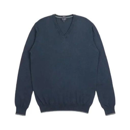 V-Neck Pullover
