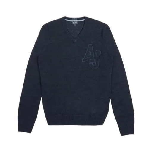 V-Neck Long-Sleeved Pullover