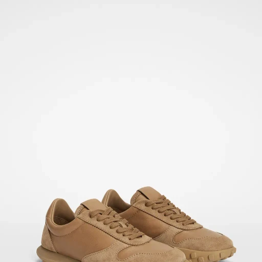 Moon Sneaker