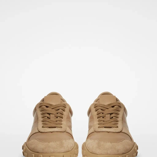 Moon Sneaker