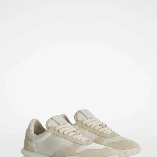 Moon Sneaker