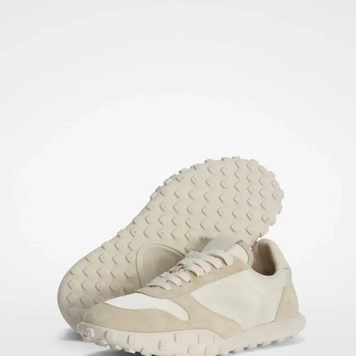 Moon Sneaker